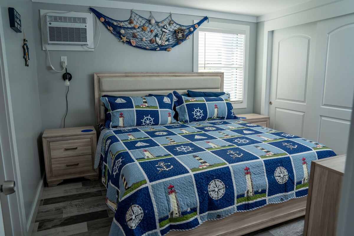 特大号床、独立卫生间和智能电视