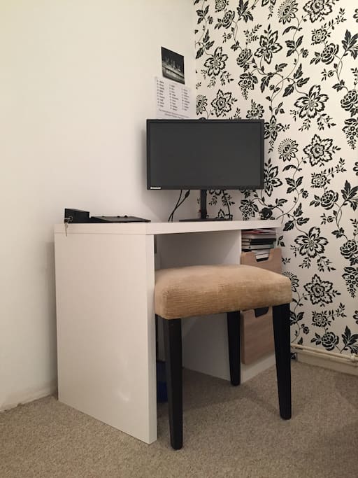Desk/workspace for guests