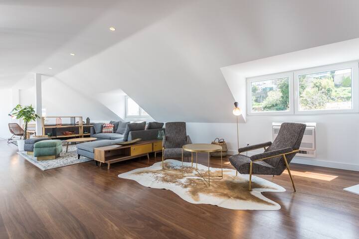 Avenida Boutique Apartments Duplex gallery image 5