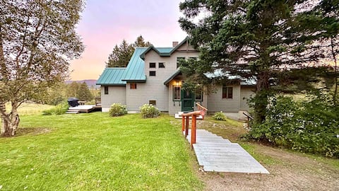 Enjoy Rangeley with friends at a spacious retreat!
