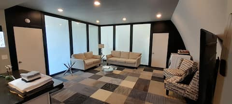 Off grid guest house