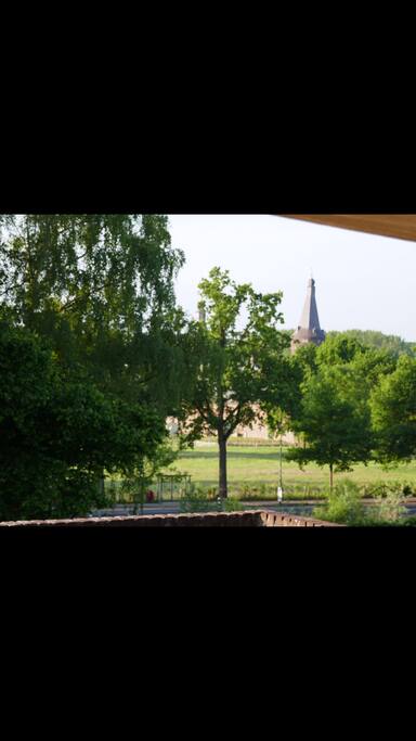 Uitzicht op kasteel vanaf dakterras