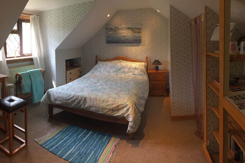 Double room with tv and coffee