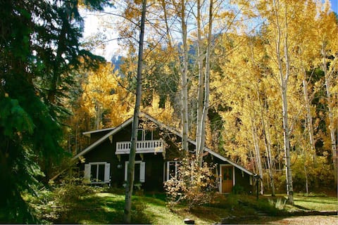Historic Gamekeeper's Carriage House