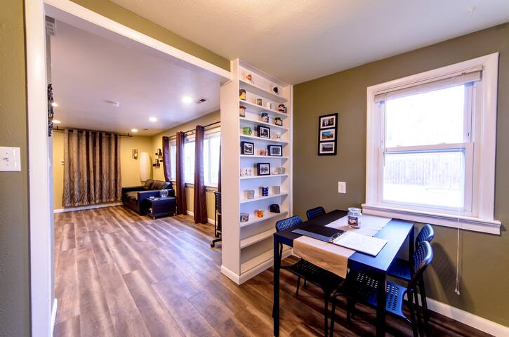 Super Neat Olde Town Guesthouse