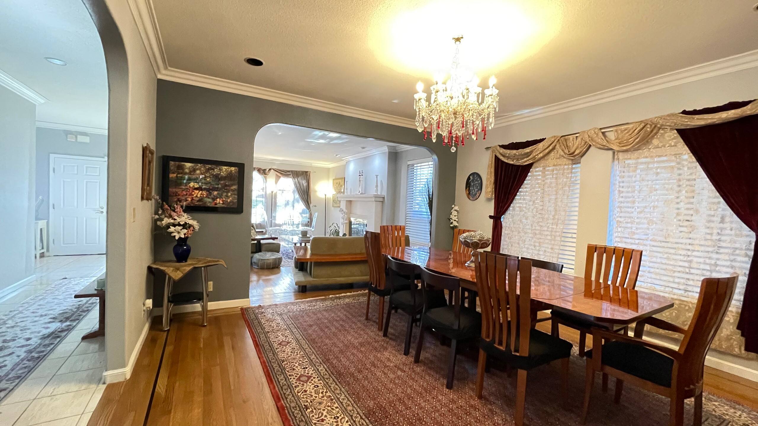 Marble & Hardwood Estate, Gourmet Kitchen - Photo 93