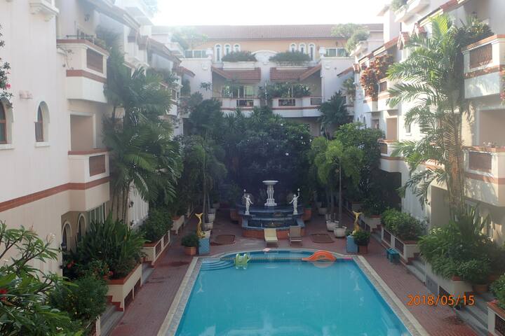 2-bed 95m2 apt nice view near Emporium