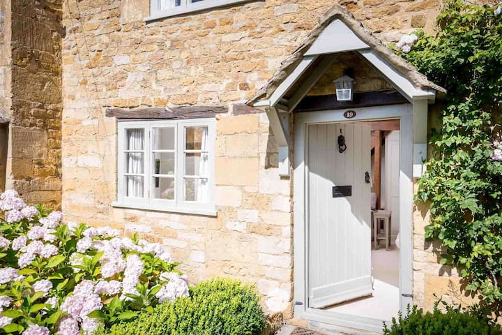 Cotswolds Airbnb
