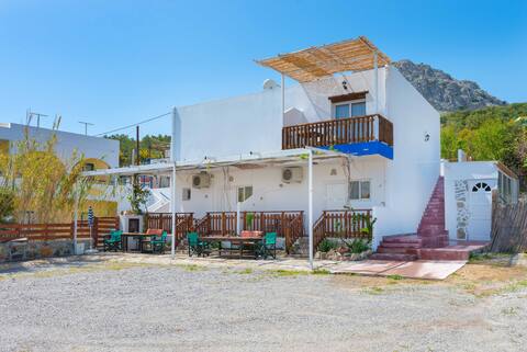 Apartment 40m from sea-Singles