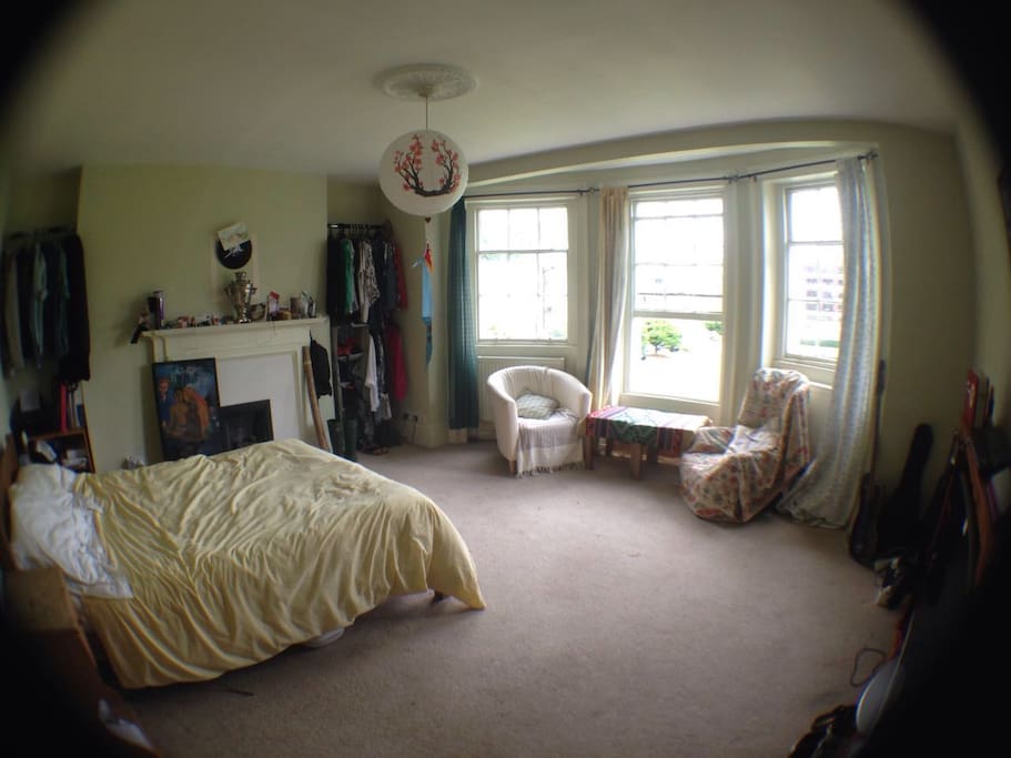 Large double room, real bed