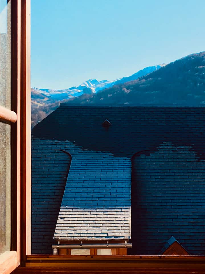 إطلالة على غرفة المعيشة/العشاء