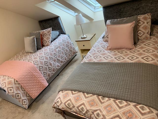 Welcome Inn - Room 2 - Twin room with ensuite