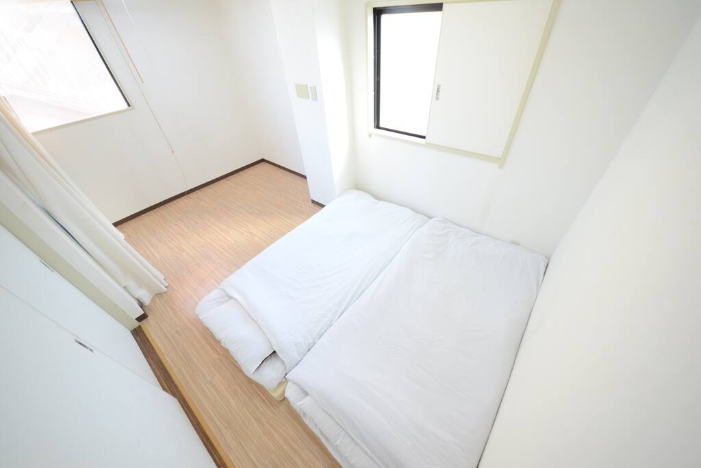 Bed room