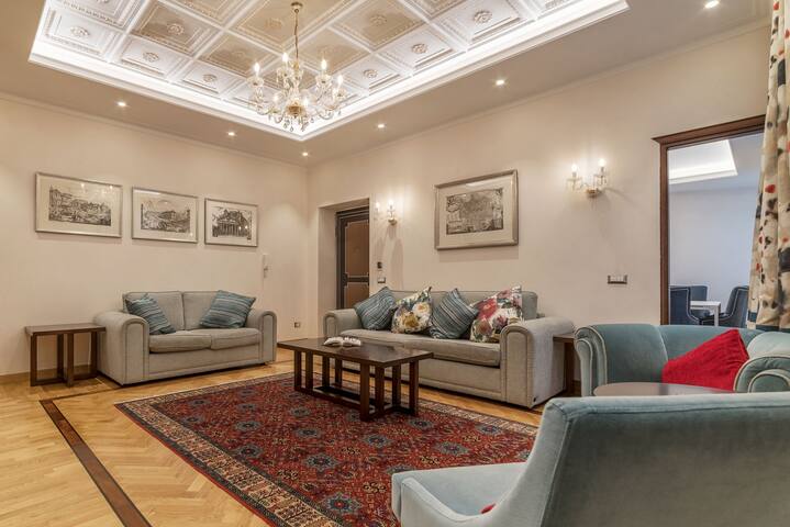 900 Apartments | Casa Veneto Pinciana | 10 pax max gallery image 3