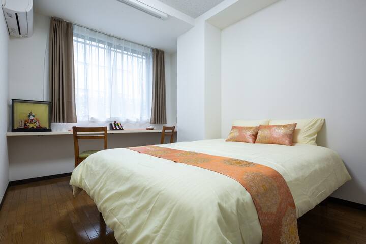 6〜15名推奨138㎡/6BR 2BATH/駅徒歩5分/電車で新宿7分、渋谷・六本木20分/1階貸切 gallery image 5