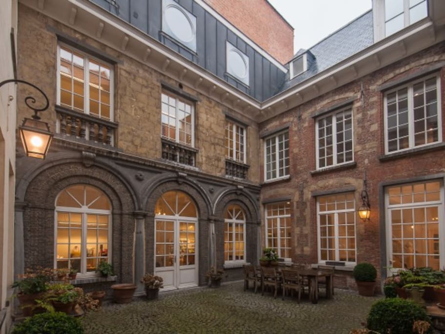 Common courtyard
Gemeenschappelijke binnenplaats
