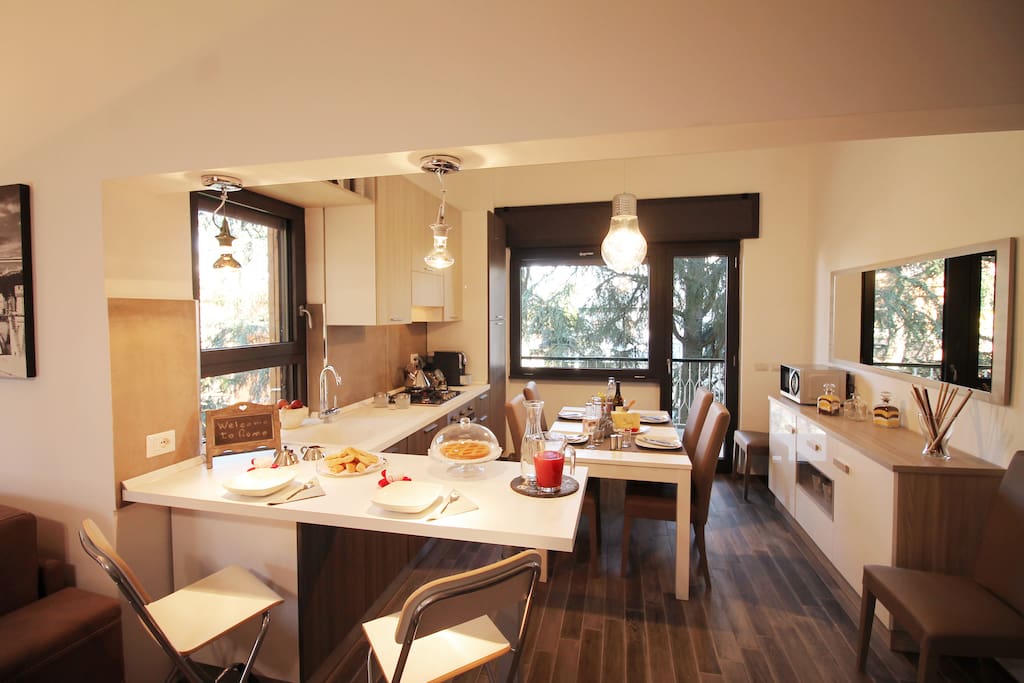 The fully equipped kitchenette