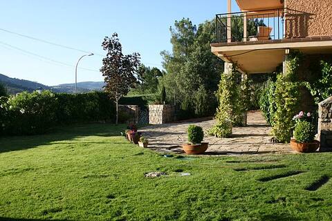 Very small chalet with a nice and large garden