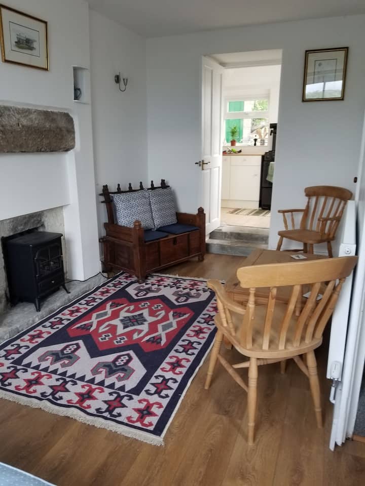 Cheerful 1- Bedroom Cottage With Off-road Parking - Bonsall