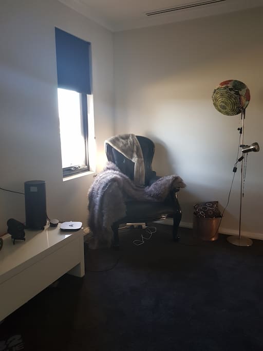 Reading chair