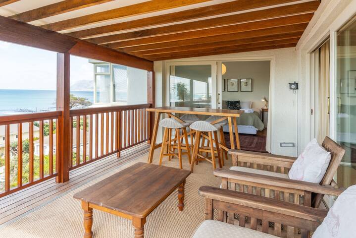 32 Quarterdeck Road (A) Kalk Bay gallery image 5