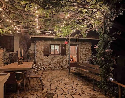 Sea view country house with swimming pool