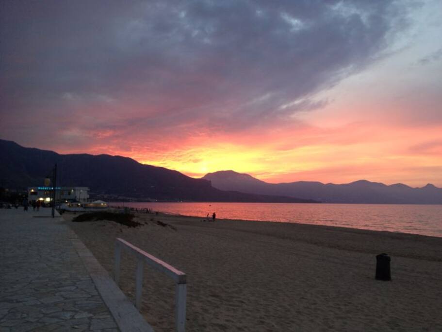 Il nostro magico tramonto a due passi da Casa Vacanze Ginevra, via dell'Antica tonnara