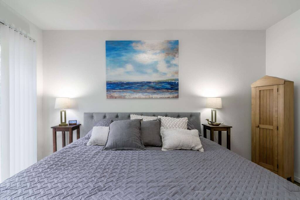 Hotel-quality linens and towels provided. Once you're here, you're not going to want to leave!