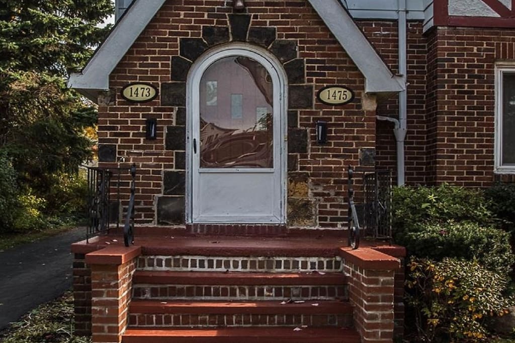 Two apt suites with separate addresses and private entrances