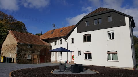 Self-catering apartment at The Ring Inn