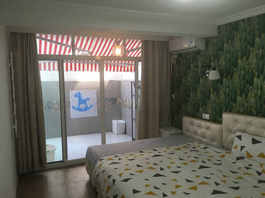 Three-meters-wide large bedroom