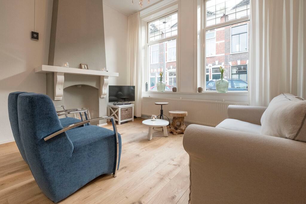 A cosy living room.