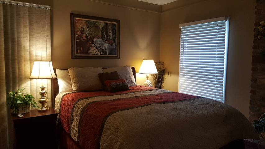 Guesthouse with private entrance