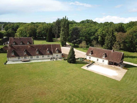 House 16p, 9br & 7 br, pool, Beauval
