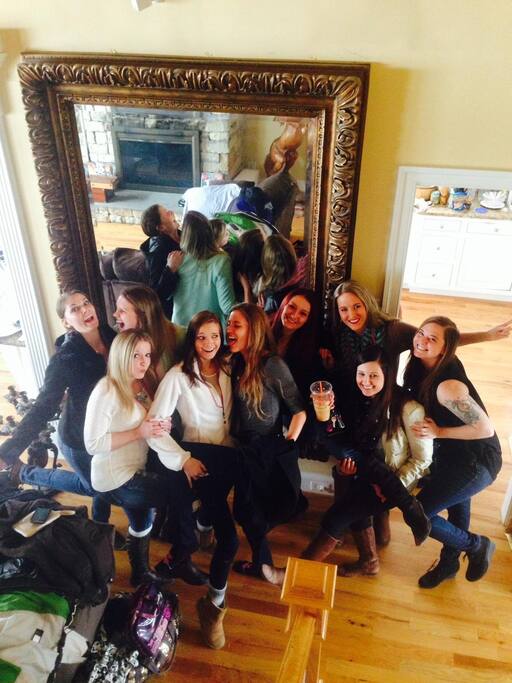 Ideal for bachelorette gatherings/girl friends getaways and other functions... this airbnb is perfect and affordable for fun groups and we have indoor amenities no one else does including indoor/outdoor picnicking/seating. See our 5 star reviews online.