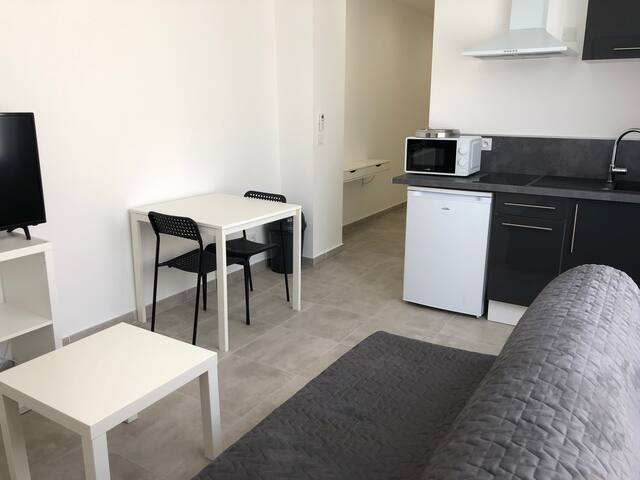 Studio climatisé3, centre ville Perpignan, parking