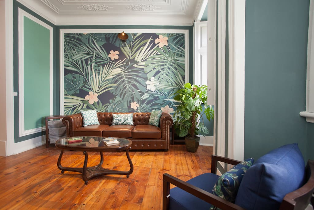 Lisbon Old Fashioned Living Room