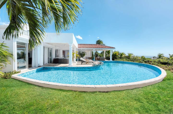 Saint Martin Luxury Villas & Vacation Rentals | Airbnb Luxe | Luxury  Retreats