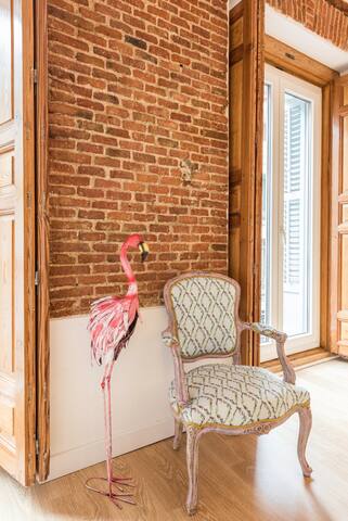 Stunning PRADO SANTA ANA Cozy Sunny 2bd/2ba LIFT gallery image 5