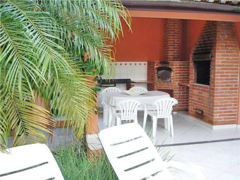 Churrasqueira e forno de pizza