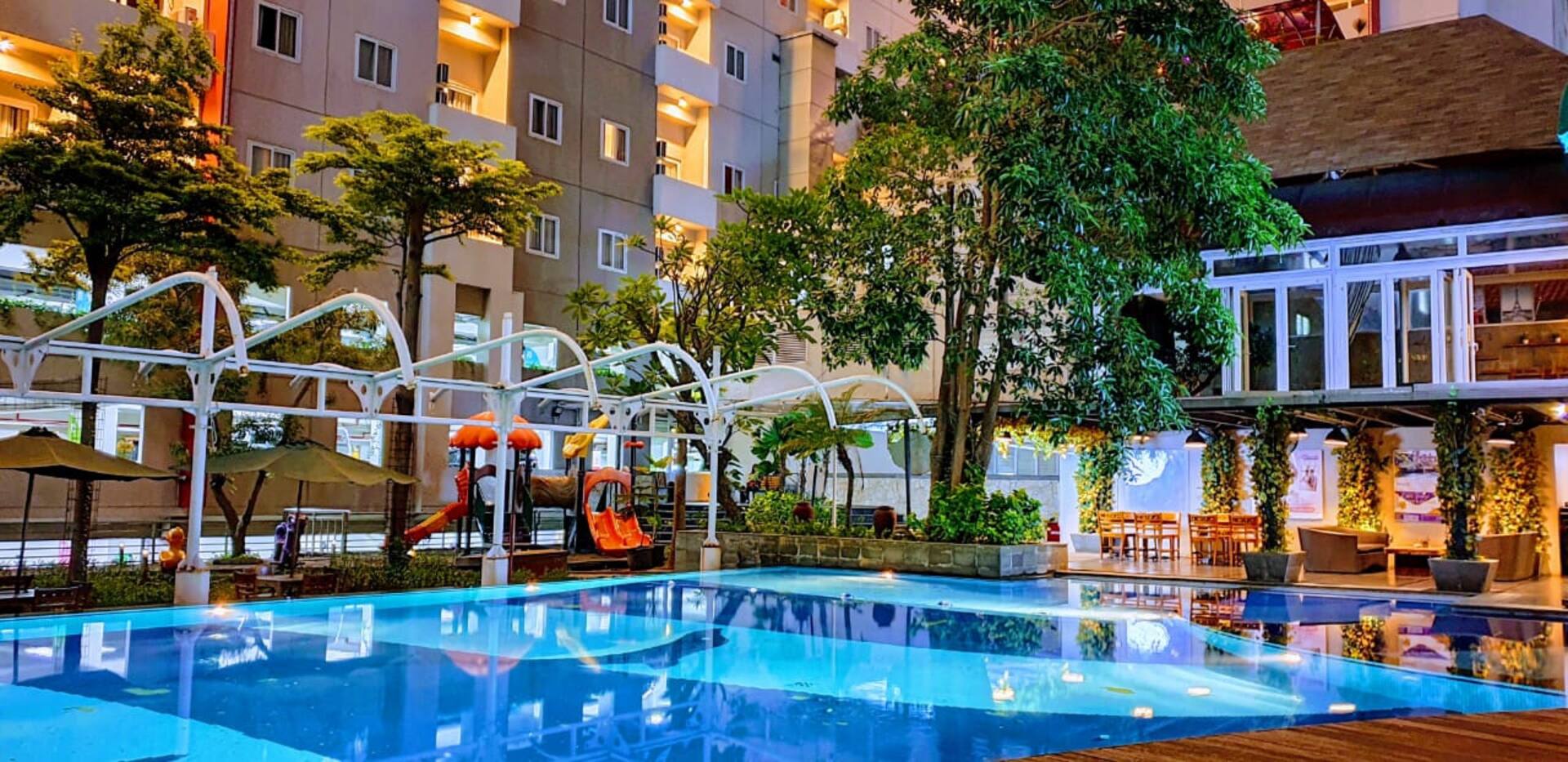 Lamerall MG Suite Pool View