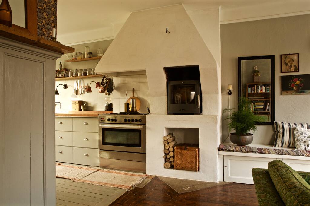 Kitchen and livingroom