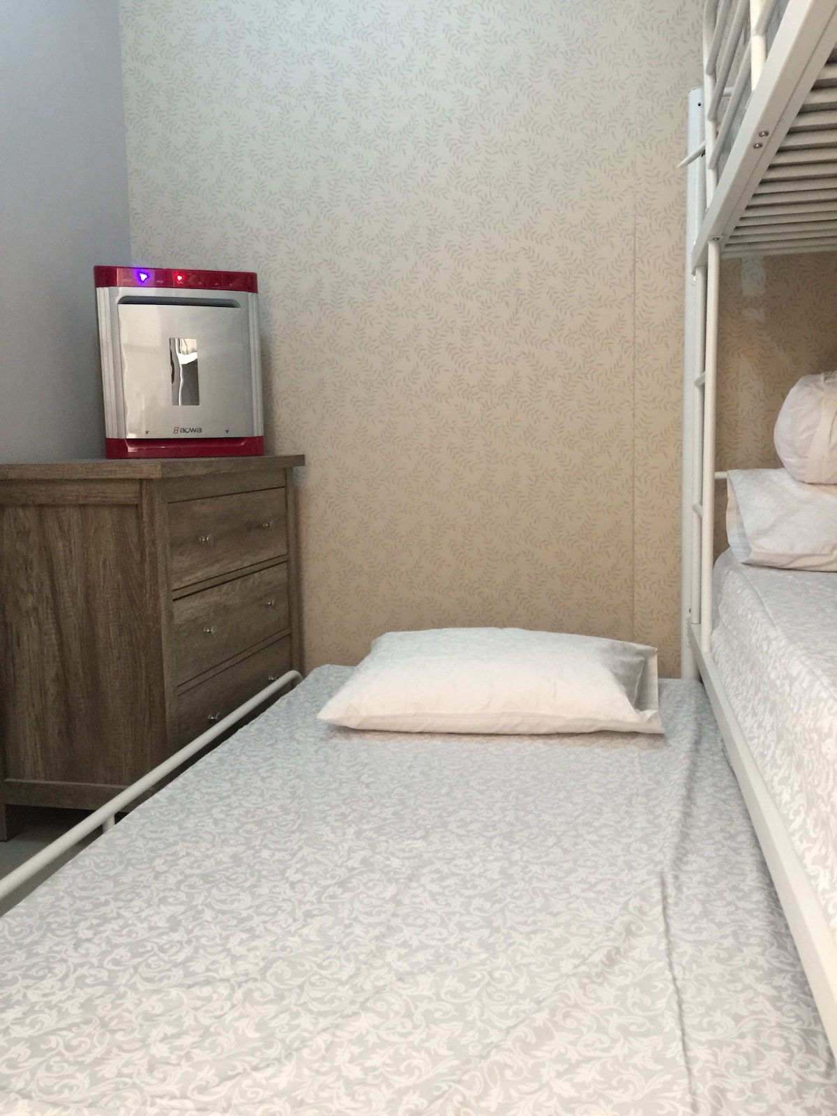 segunda habitación 3 en 1 litera, purificador de aire