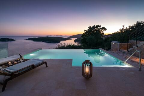 Luxurious Secret Villa (Private infinity pool)