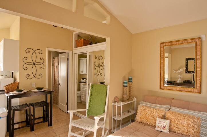 Cottage By The Sea Walk To Beach Cottages For Rent In Santa