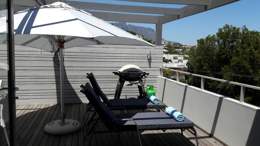 CAMPS BAY APARTMENT gallery image 3