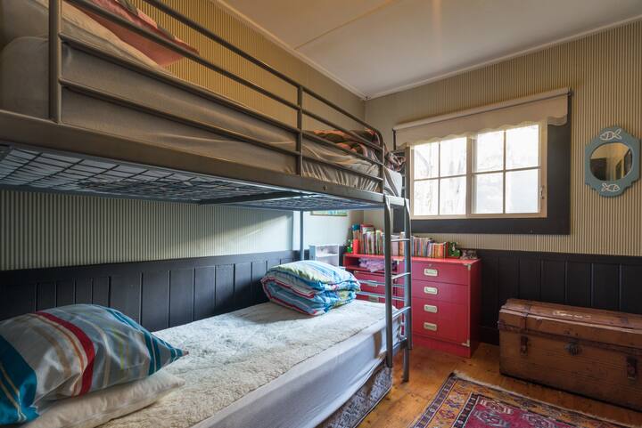 Upstairs bedroom with bunk