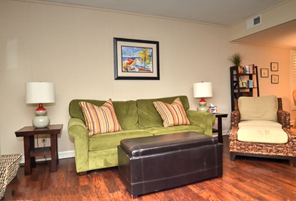 The living area is very inviting, plenty of comfortable seating.