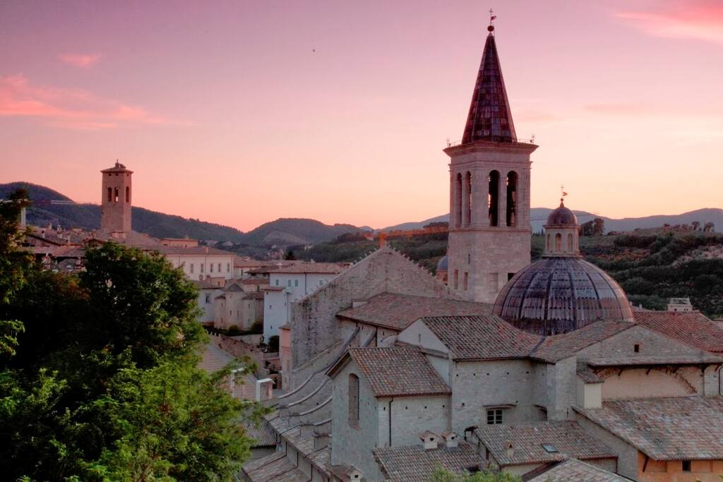 Spoleto and the area where the apartment is located