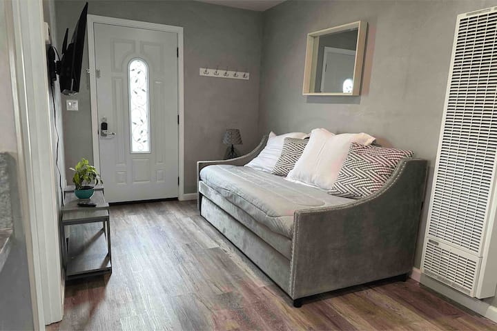 1 Bedroom Secondary Home - Salinas, CA
